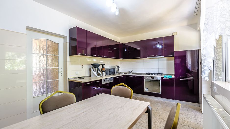 Vilă superbă 6 camere - Bujac - Poză 6