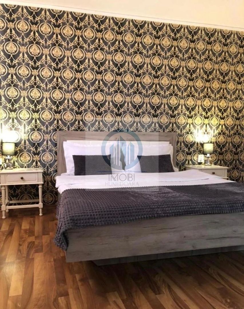 Investiție sigura, zona excelenta–Pensiune funcționala, Str.Horea Deva - Poză 3