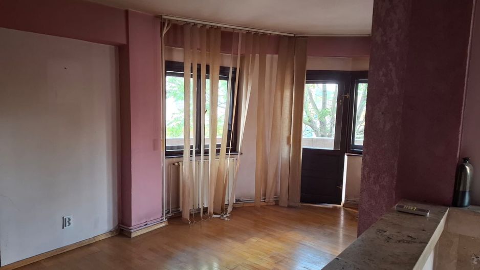 Dorobantilor | 3 camere | etaj 1 | centrala proprie | necesită renovare - Poză 3