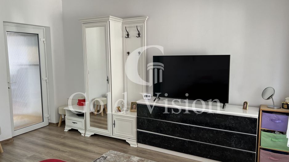 Case cu 7 camere, curte proprie + spălătorie, în Sighetu Marmației - Poză 11