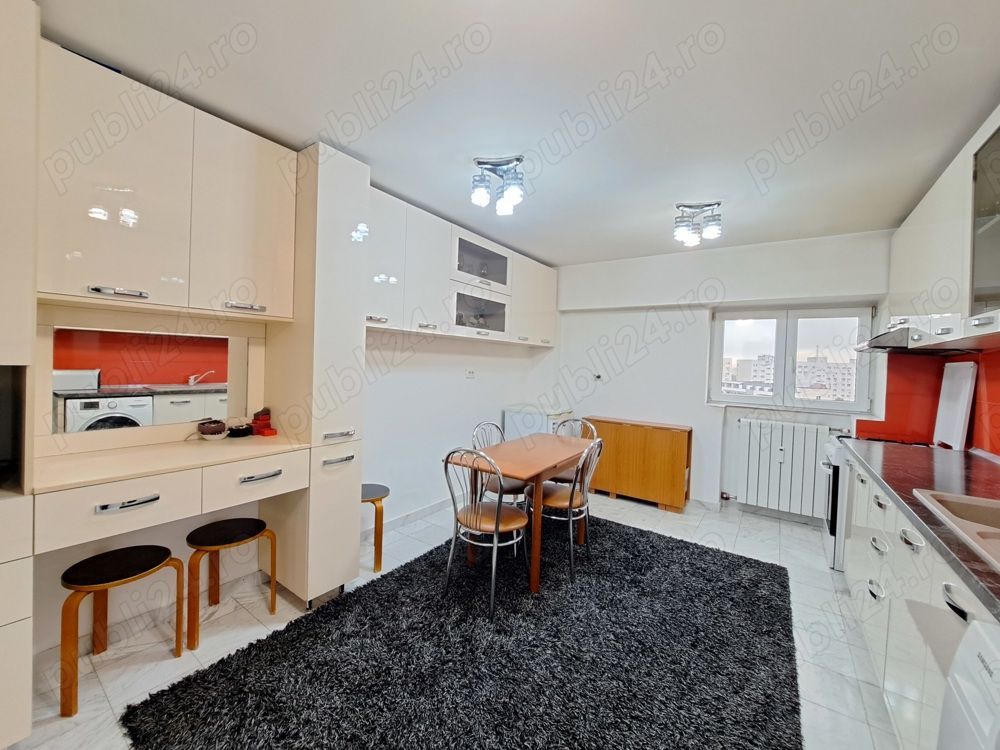 Vand Apartament spatios cu 4 camere de vanzare pe Bdul Decebal - Poză 5