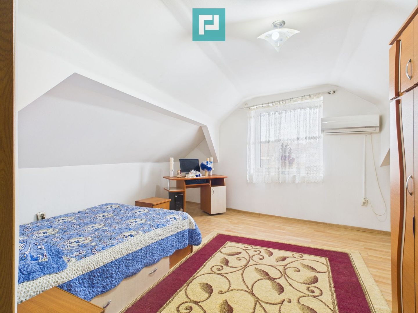 Două case, curte mare, lângă Castelul Huniazilor - Poză 23