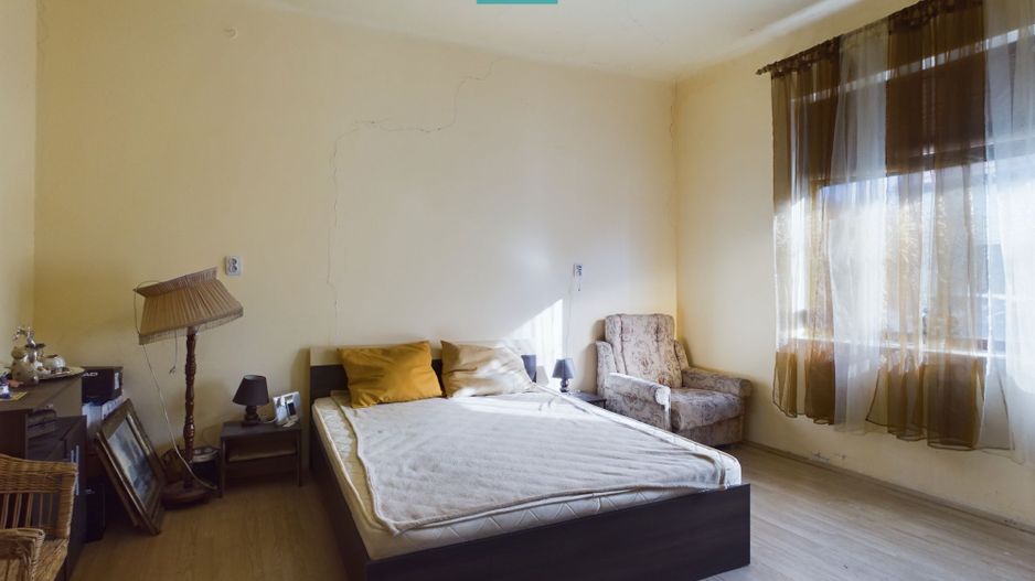 Casă cu teren în Pârneava - Poză 14