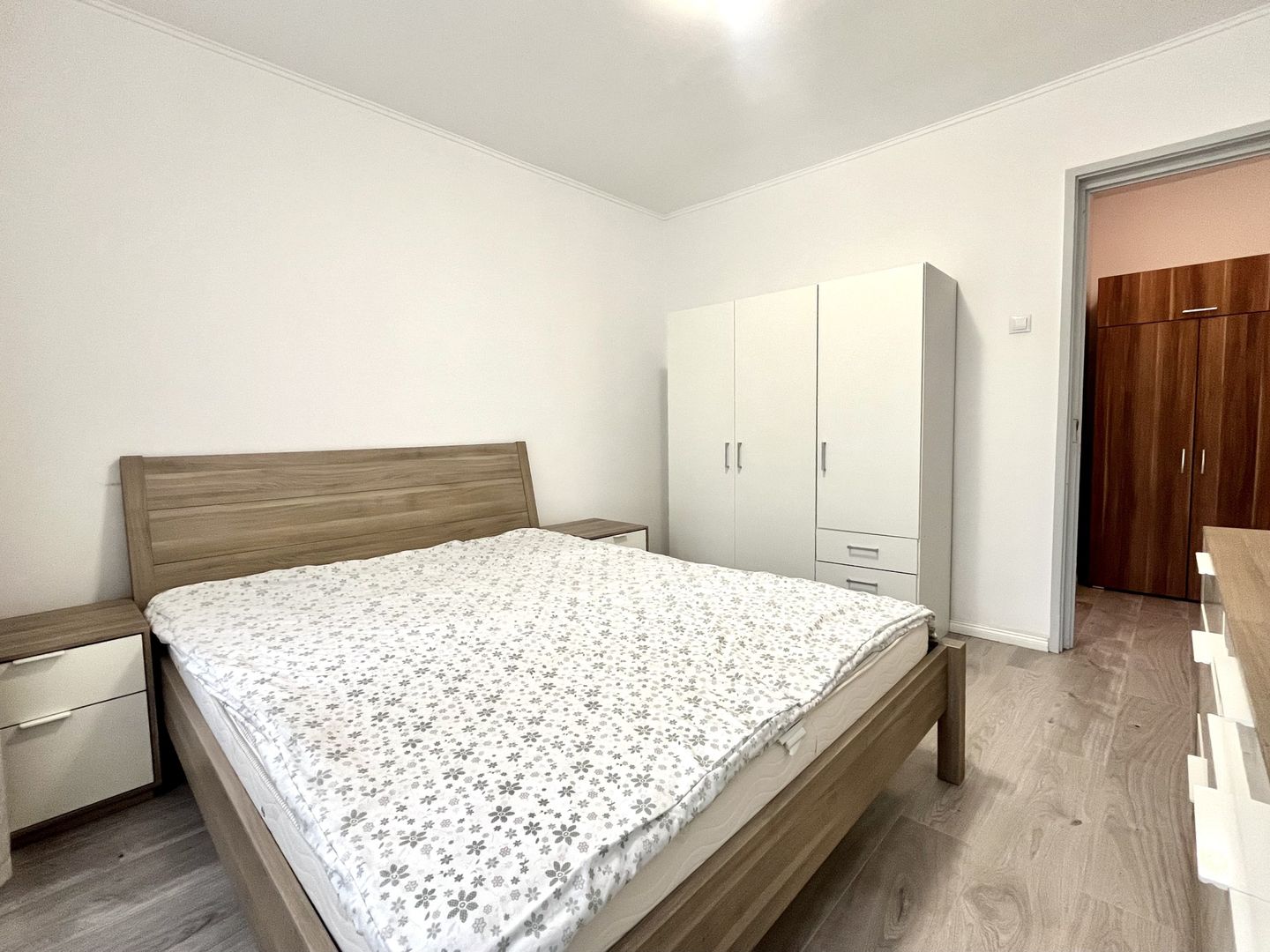 Apartament cu 2 camere, chiriaș inclus, în zona Centrala - Popa Șapcă - Poză 10