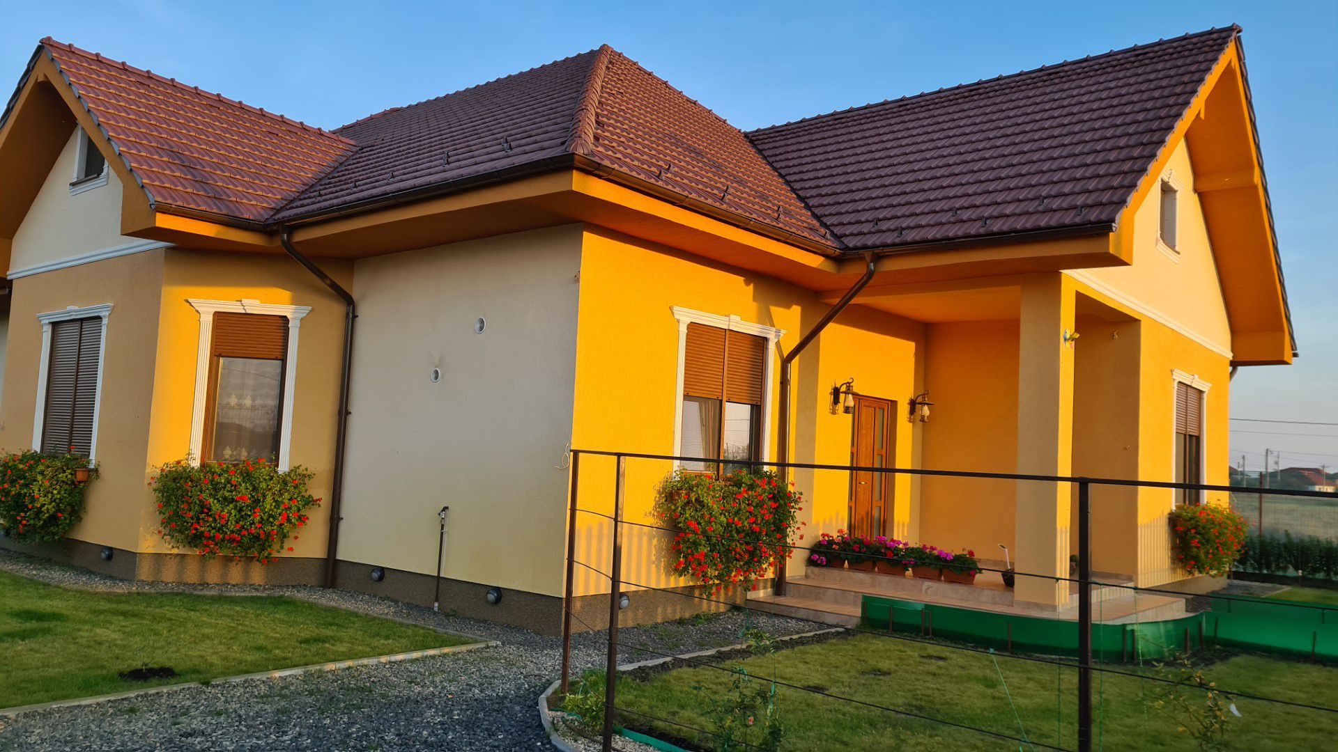 Casa  pasiva-deosebita-Sag manastire - Poză 1