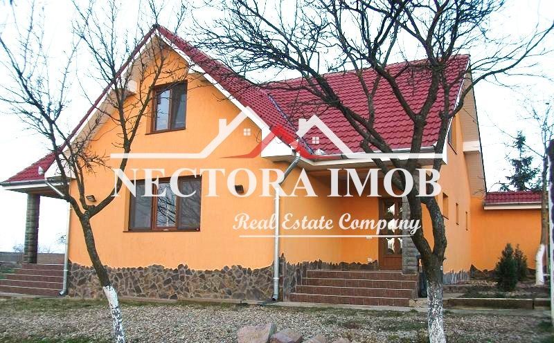 Casa cu etaj 5 camere, 3 bai, 137 mp utili + 961 mp teren, LES,utilata - Poză 1