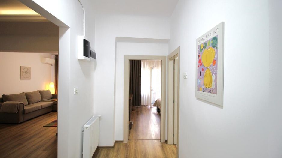 Piata Romana, 4 camere 138 MP total, Etaj 2/9, renovat - utilat, liber - Poză 41