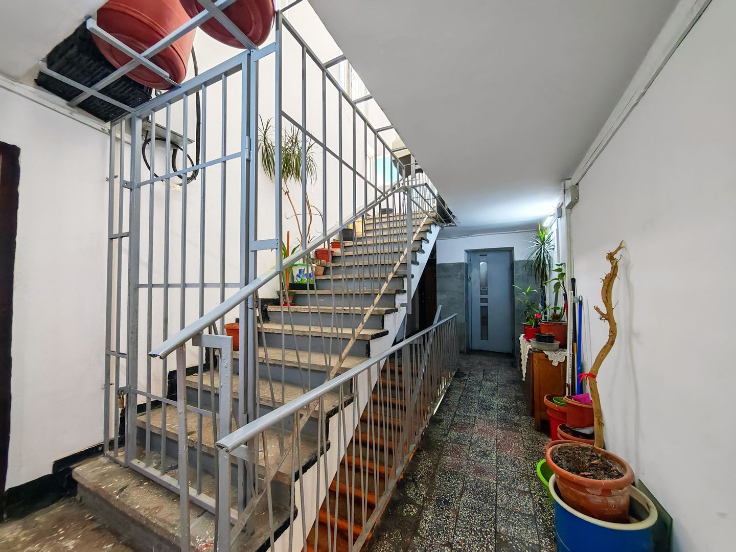 Urgent, 2 camere la preț de garsonieră, bloc reabilitat. - Poză 13