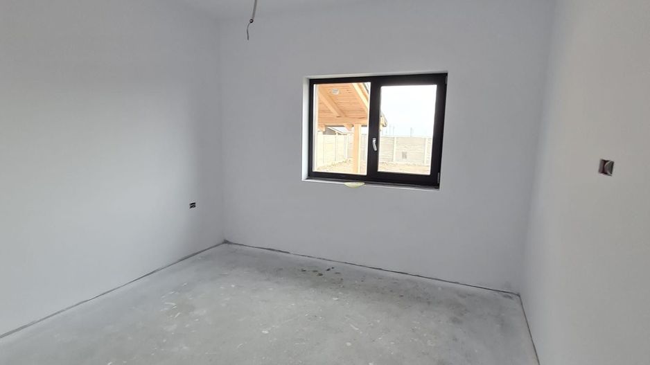 Casa individuala pe parter în Mosnita - Poză 17