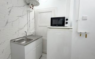 Garsonieră de închiriat, renovată, langă metrou Universitate - Poză 4