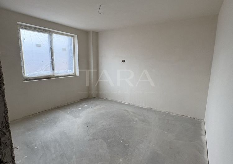 Apartament 3 camere de vânzare, zona Valea Chintăului. - Poză 3