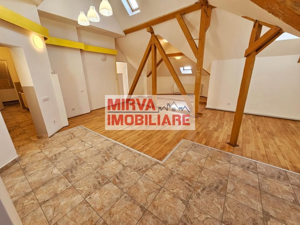 🏢 Spațiu de birouri – 5 camere, 3 băi – Mansardă vilă, Central - Poză 1