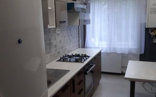 Apartament cu 3 camere, 84mp, Zona Central - Poză 4