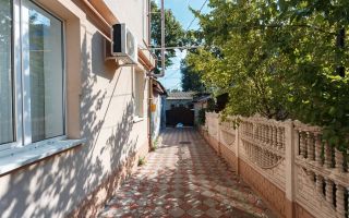 Teren pentru construcții 6.73 ari cu 2 construcții Centru, Chișinău - Poză 9