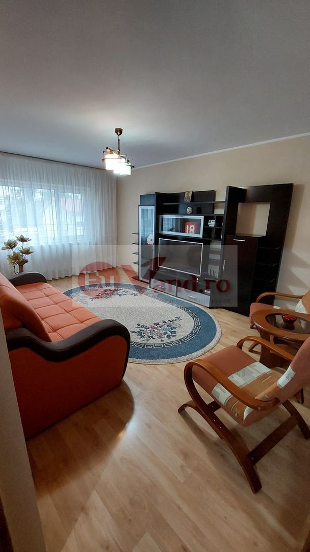 De închiriat apartament cu 3 camere, etaj 1, Siderurgistilor, 400 euro - Poză 1