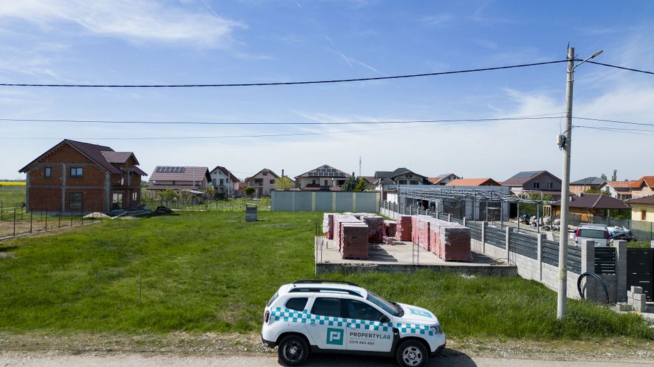 Loc de casă în Zimand Cuz+materiale de construcții - Poză 3