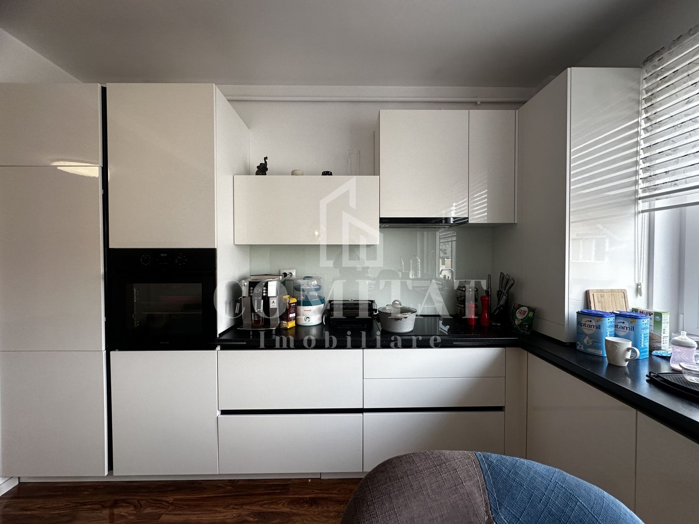 Apartament la etaj intermediar | Loc de parcare | Zona str Sub Cetate - Poză 9