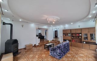 De vanzare casa 6 camere, S+P+M, 900mp teren, Cetate - Poză 4