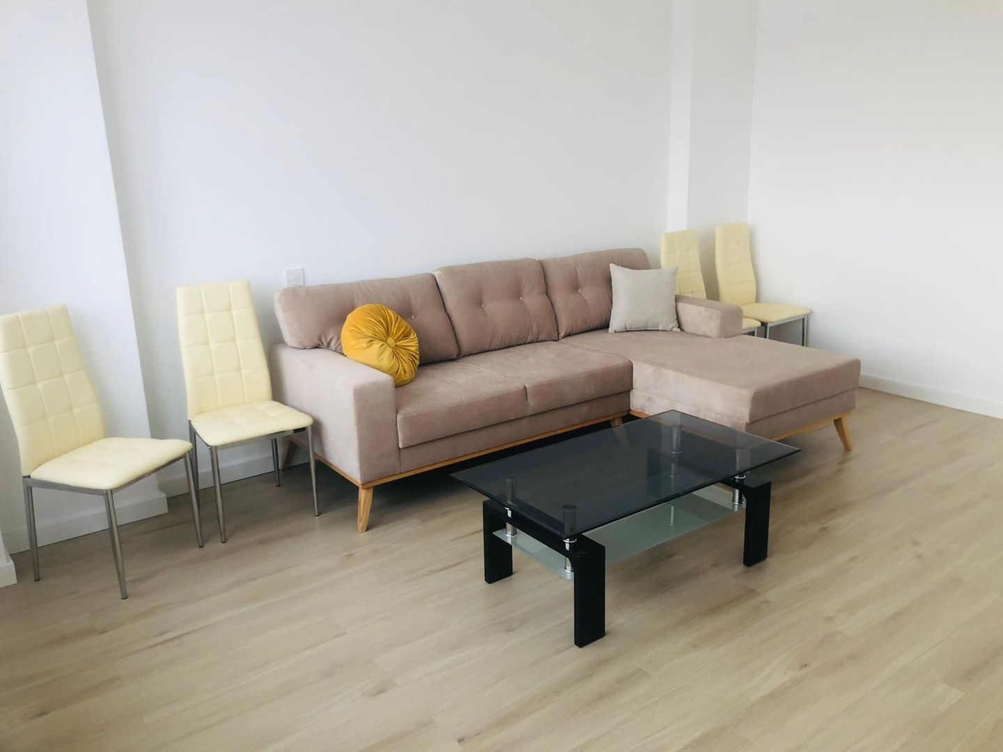 Garsoniera Moderna, Centrala Proprie, Bloc nou - Poză 1