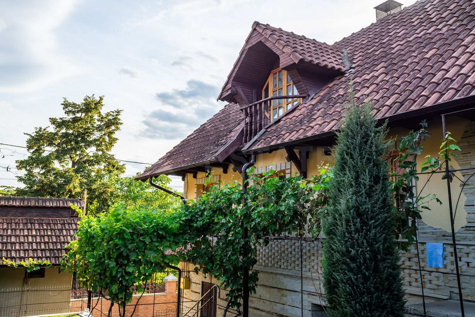 Vânzare, casă, 3 nivele, 160 mp, Goianul Nou - Poză 3