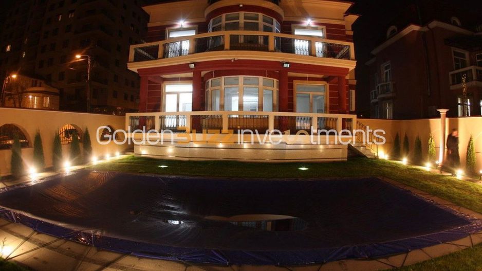 VILA DE LUX CU PISCINA IN ZONA HERASTRAU - Poză 1