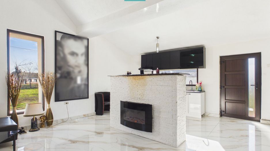 Casă cu 2 camere renovată în Battonya - Poză 2