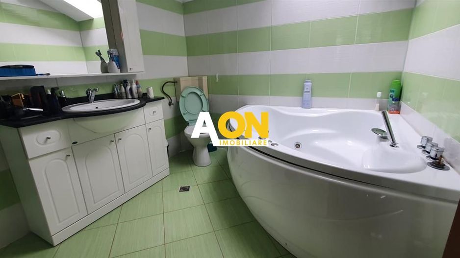 Casa de vanzare, 4 camere, 2 terase, garaj, 849 mp teren, Oarda de Jos - Poză 14