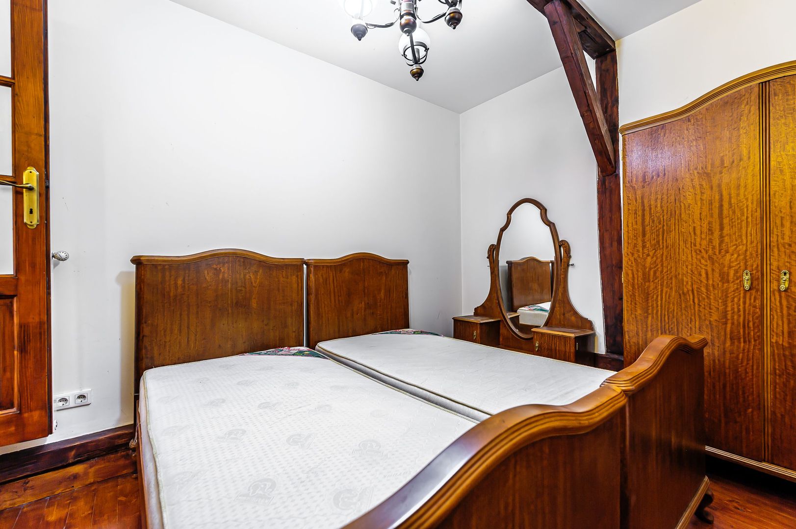 Apartament boem cu 3 dormitoare, lângă Teatrul IOAN SLAVICI, Arad. - Poză 8