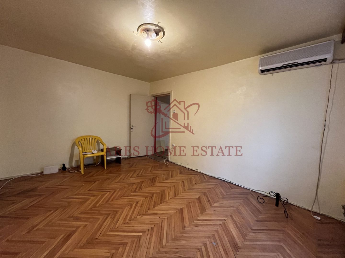 Etaj 1, 3 camere, spatios, 2 băi, centrală proprie – zonă excelentă - Poză 7