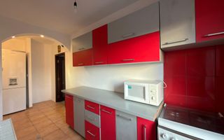 Garsonieră spațioasă de închiriat în Mioveni – zona Robea - Poză 5