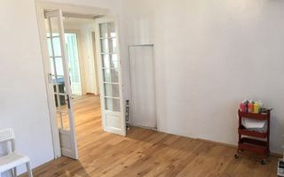 Etaj in vila ideal atelier, cabinet sau locuit, hub, activitati creative - Poză 6