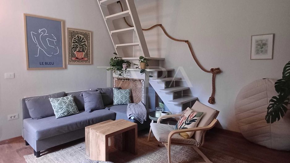 Casă renovată, cu terasă și grădină, în zonă Centrala - Poză 2