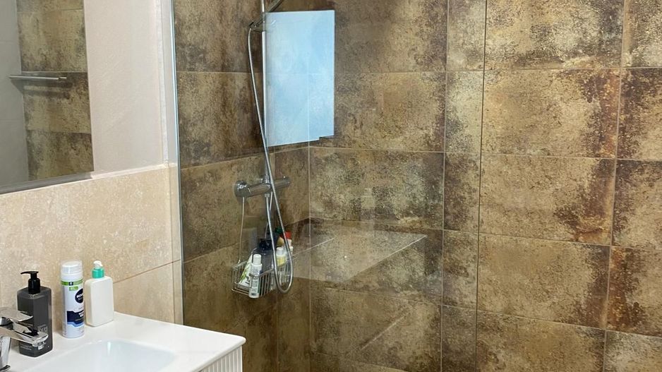 Casa ultrafinisata 199 mp utili garaj si teren 410 mp in Cisnadioara - Poză 13