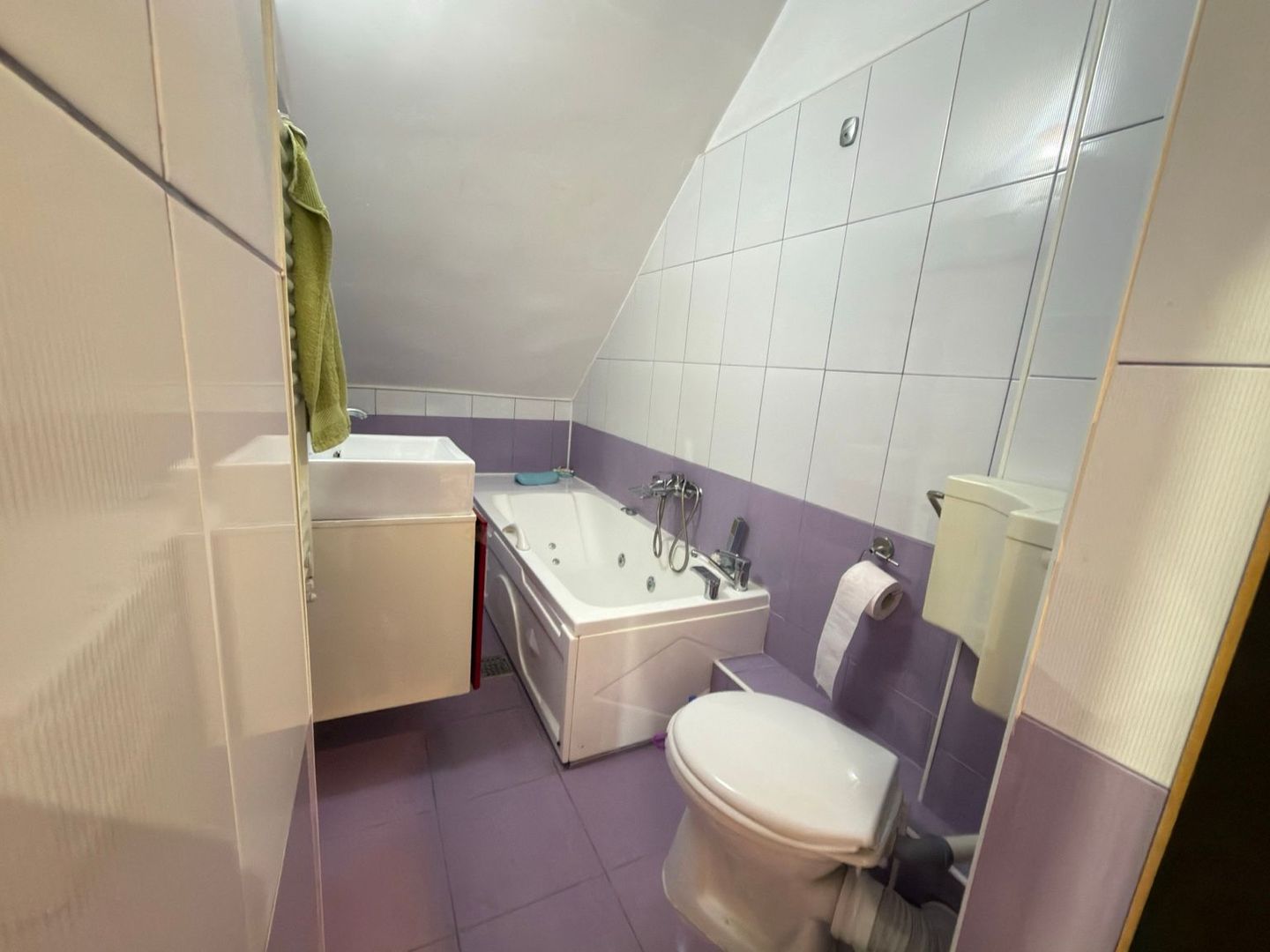 Casă cu 4 camere, 3 băi și curte | Vatra Luminoasă – Iancului - Poză 12