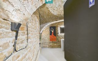 Eleganță subterană - pivniță exclusivistă Arad - Poză 23