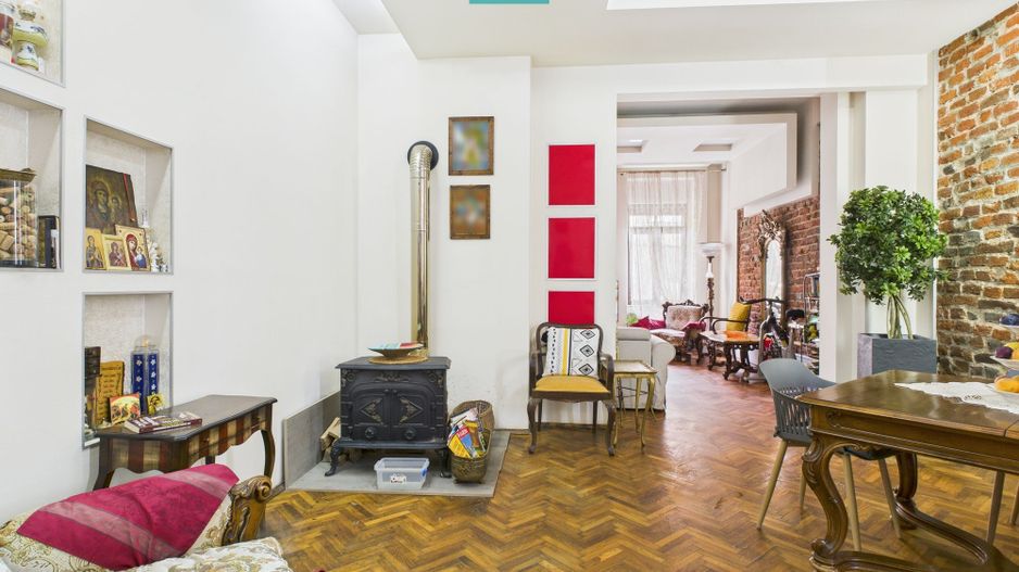 Apartament  cu 4 camere vintage ultracentral - Poză 1