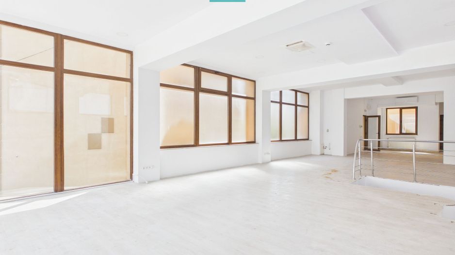 Spațiu comercial renovat, vitrină 8 m, Etaj 1 - Poză 4