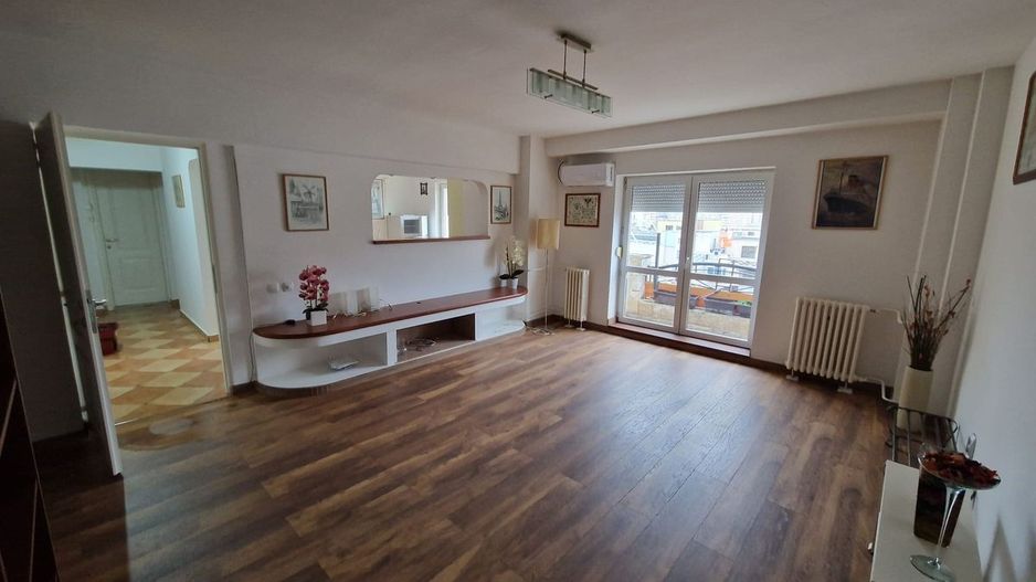 Închiriez apartament 2 camere, Piața Alba Iulia, parțial mobilat - Poză 1