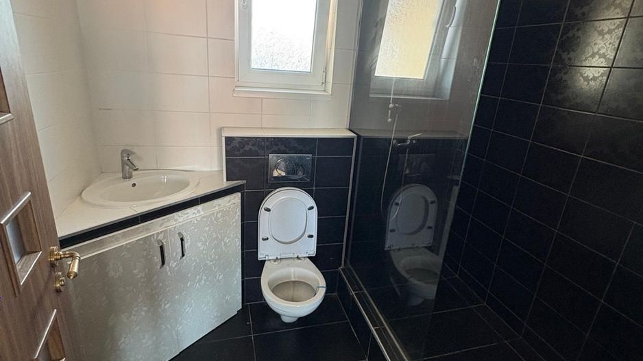 Dumbravita | 3 Camere | Curte Comuna. - Poză 5