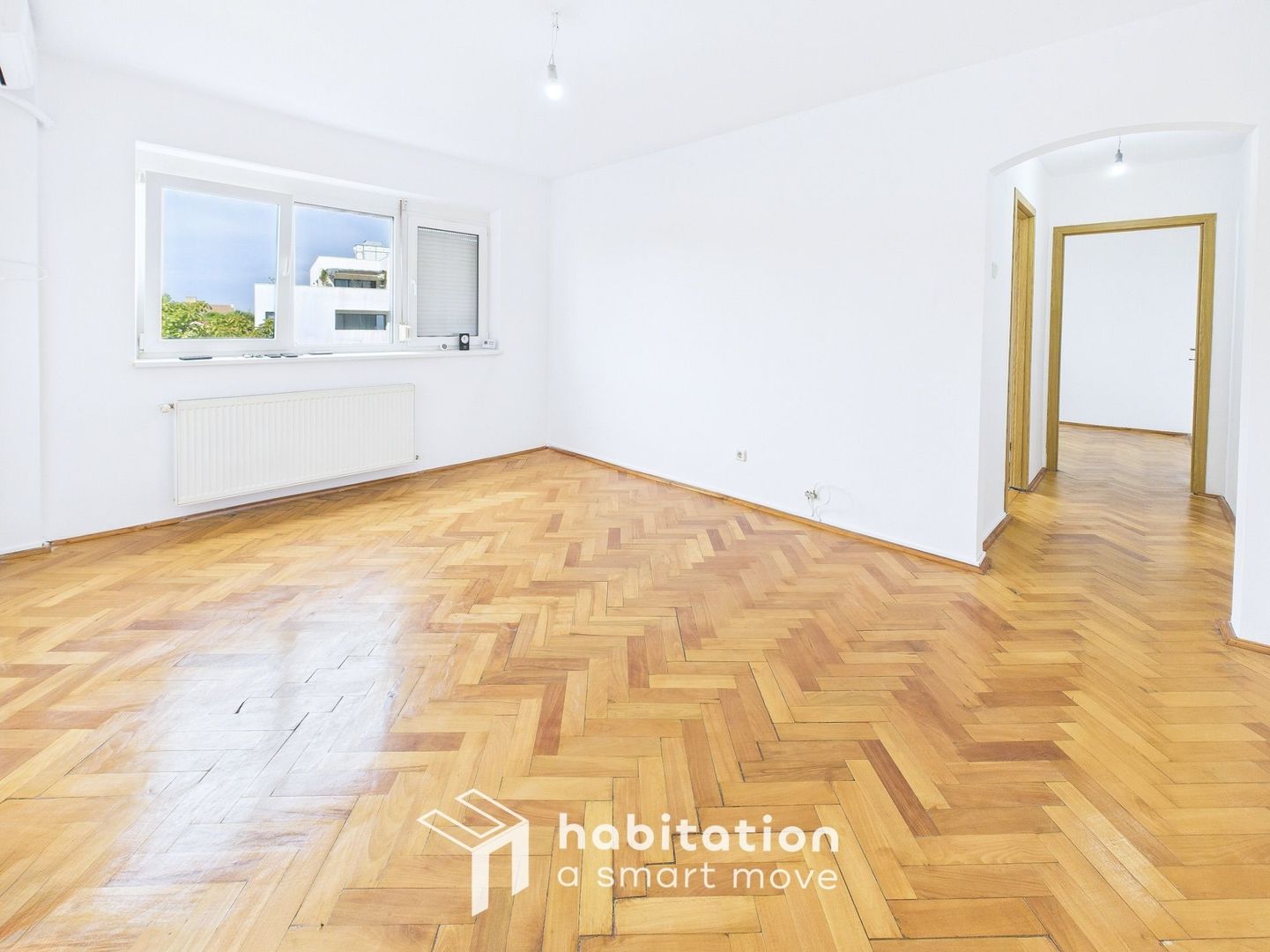 Apartament 3 camere, luminos si vedere liniștită,  boxa,  zona Cetății - Poză 1