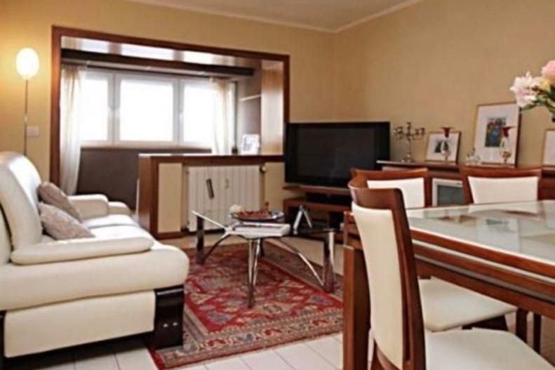 Inchiriere 3 camere 90 mp zona Unirii - Poză 2