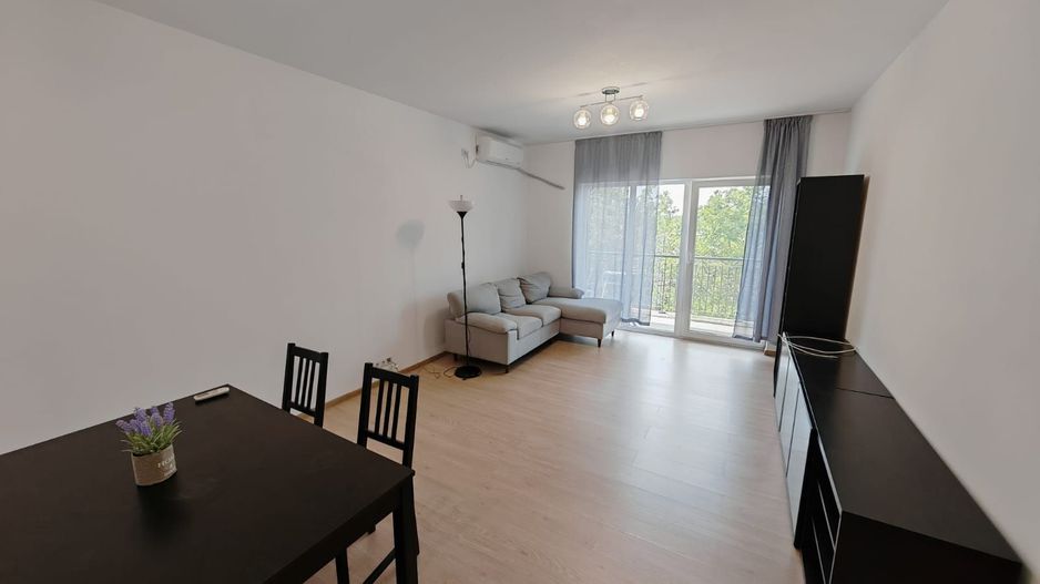 Metrou Pacii, Ten Blocks, 2 camere, 70mp, 4/10, decomandat, mobilat, loc parcare - Poză 1