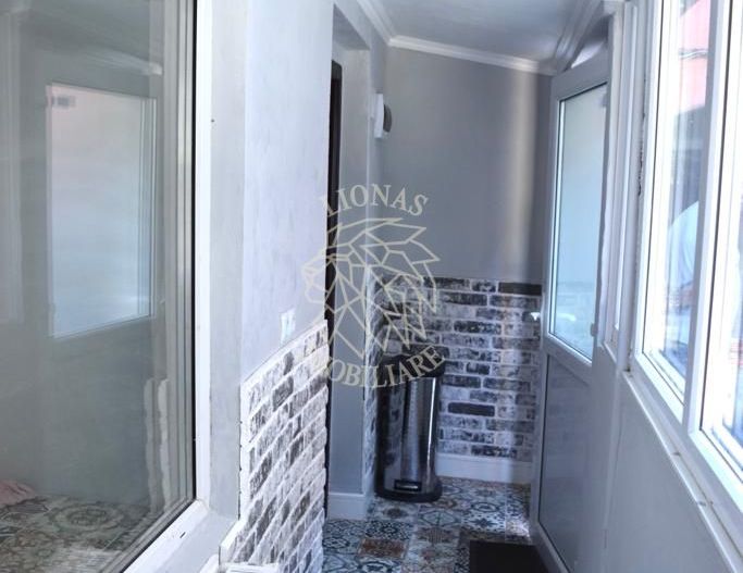 Apartament la casa 40 mp-renovat-curte-mobilat modern-Ultracentral - Poză 6