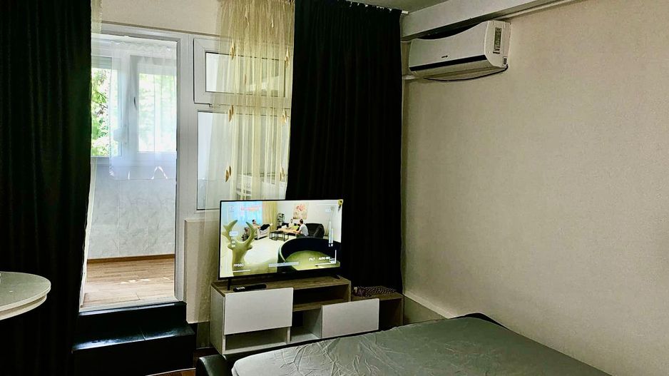 Garsonieră de închiriat – Micro 40, etaj 2, 20 mp + balcon – 1.100 lei - Poză 2