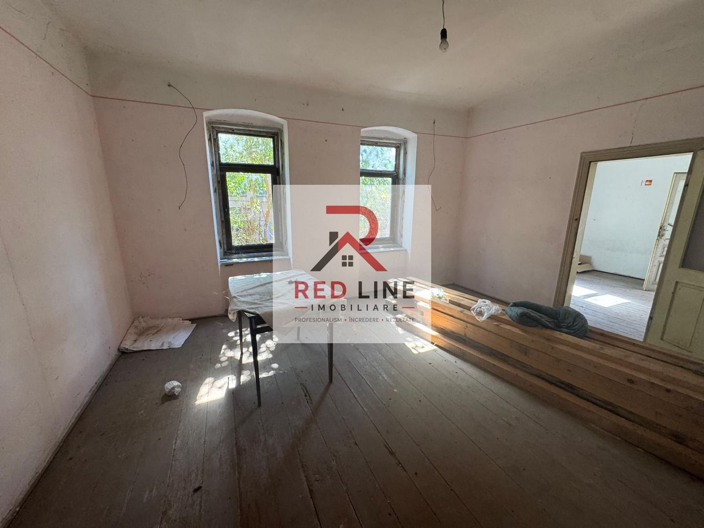 Casă individuală solidă din cărămidă 100 mp - B. Herculane - Poză 8