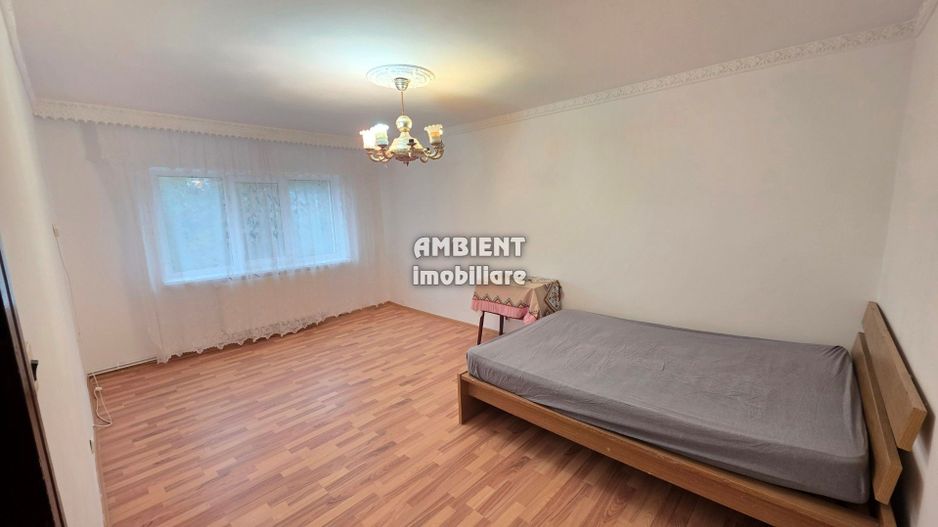 Apartament 3 camere, etaj 3, VASLUI - zona CARTIER; - Poză 1