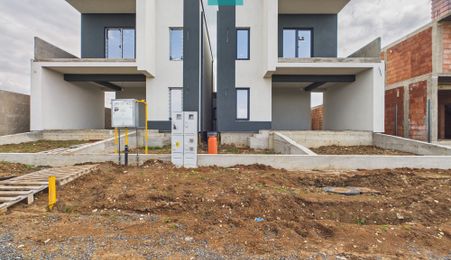 Giarmata Duplex Modern P+E