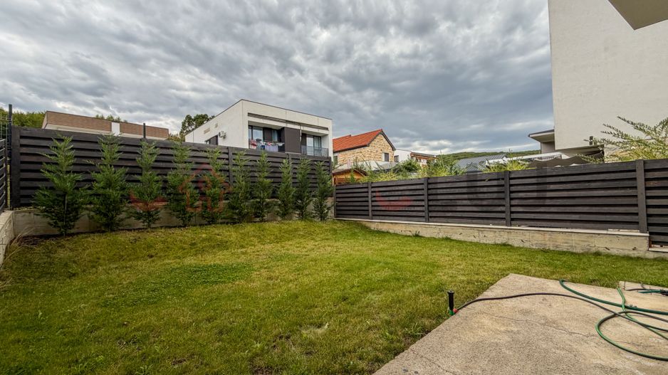 Casa noua, 4 camere, strada inchisa, zona Campului! - Poză 2