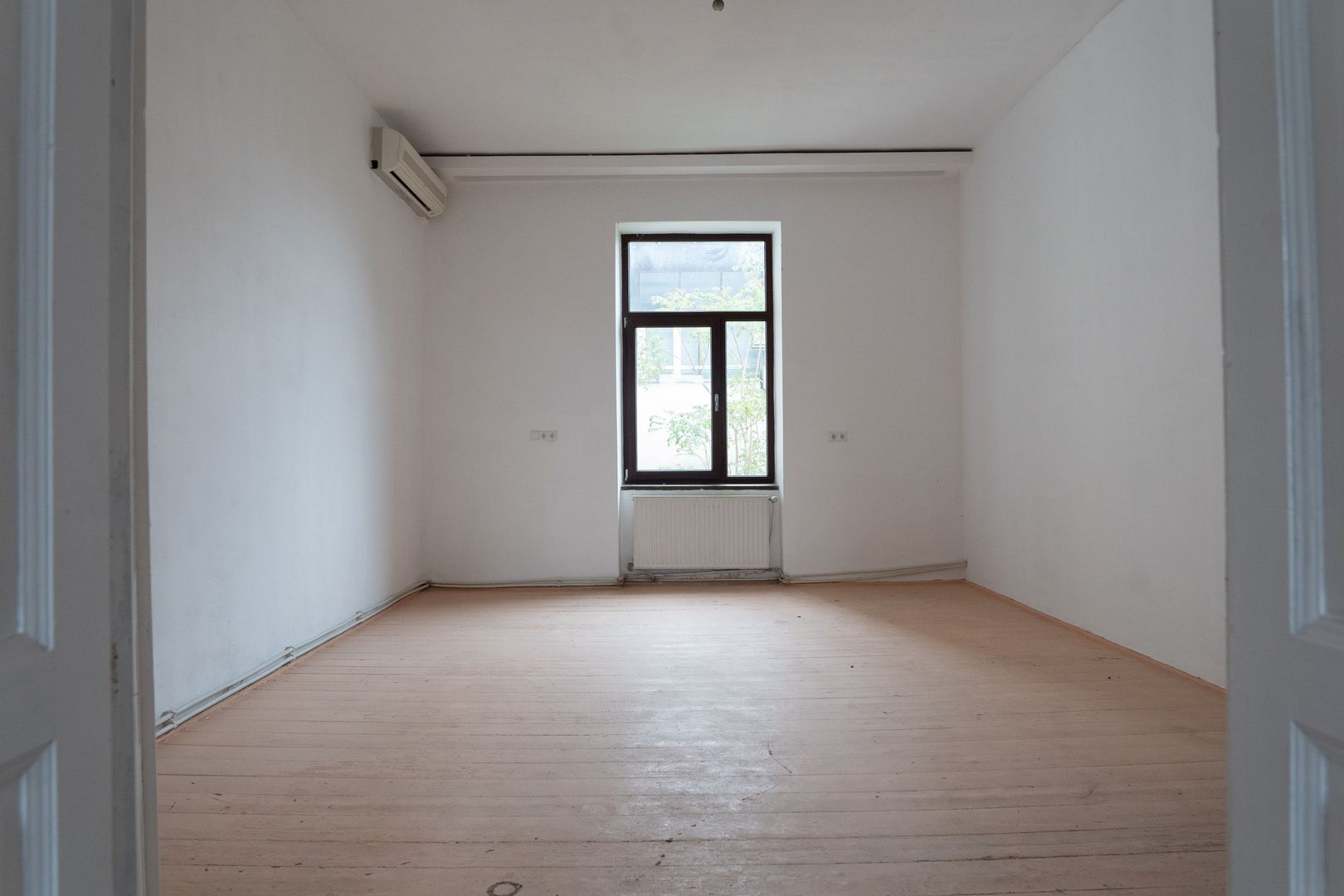 De vanzare Cladire bloc Istoric Central Arad D+P+E+M curte proprie - Poză 19