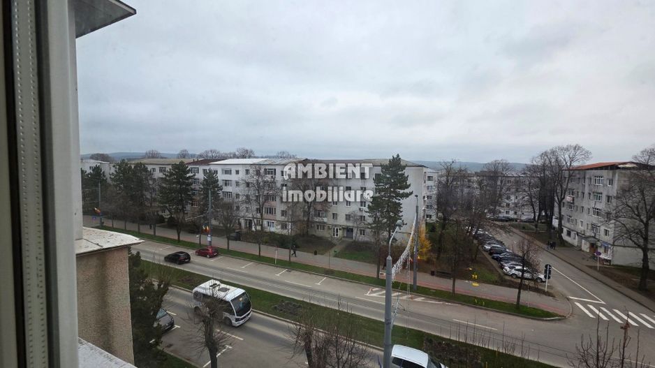 Apartament cu 3 camere, mobilat si utilat, VASLUI zona CENTRU-BUIUM; - Poză 2